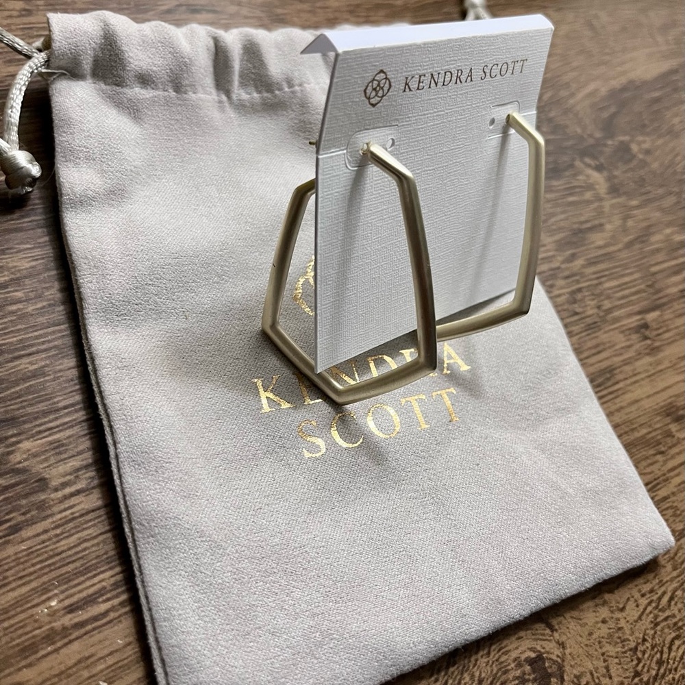 Kendra Scott Matte Gold Lonnie Angular Hoops